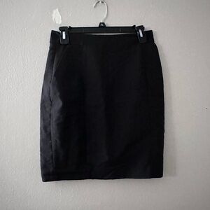 H&M Size 8 Black Pencil Skirt (barely worn)